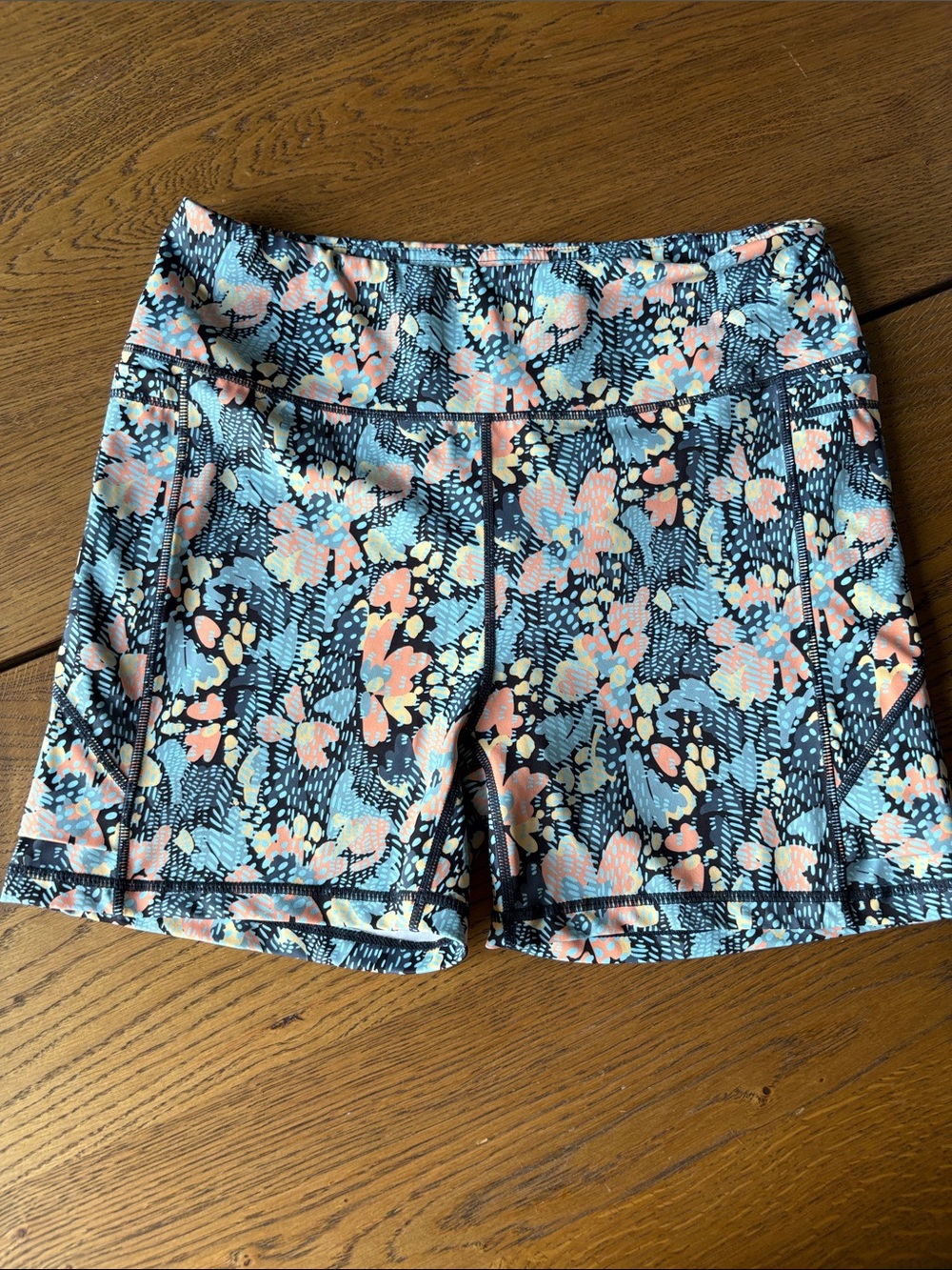 Senita floral bike shorts with side pockets - XL